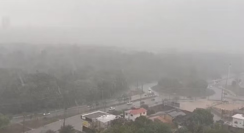 Previsão de fortes chuvas: Tocantins tem alertas laranja e amarelo para o início da semana