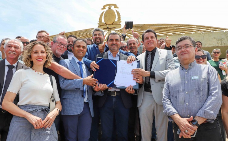 Em marco histórico, governador encaminha à Assembleia PEC do Teto Único e proposta de reestruturação do PCCS da Polícia Civil