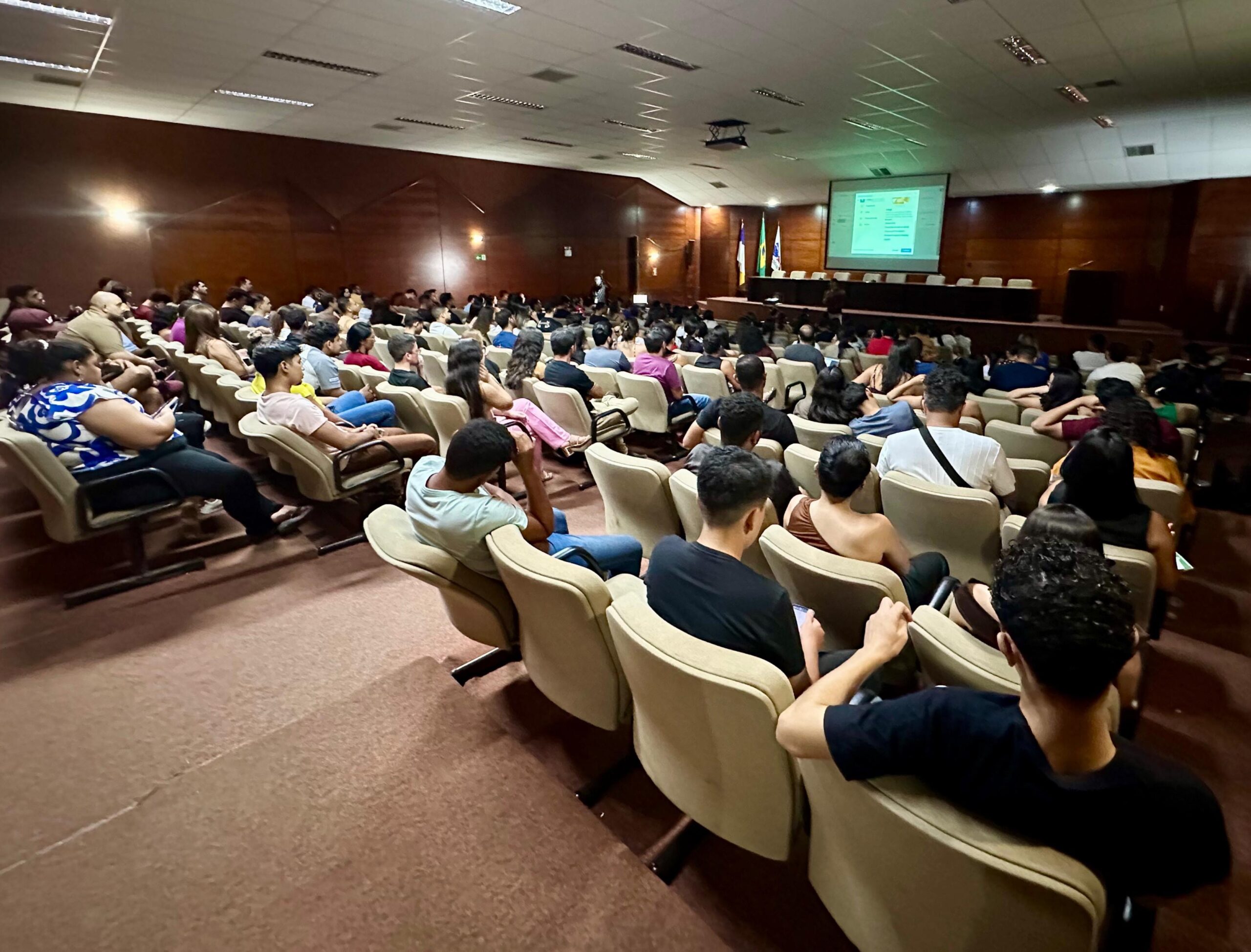 Prefeitura de Palmas oferece 60 vagas gratuitas em cursos de Inteligência Artificial e Social Media para jovens de 16 a 29 anos