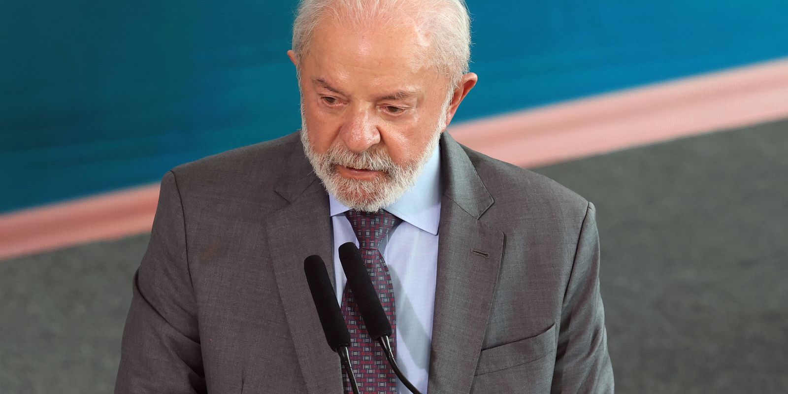 Em Bogotá, Lula participa de cúpula da CELAC e reforça alianças